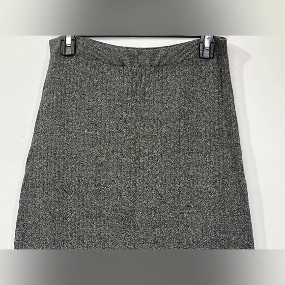 FREE PEOPLE Gray ribbed midi knit skirt size L. - Picture 5 of 10
